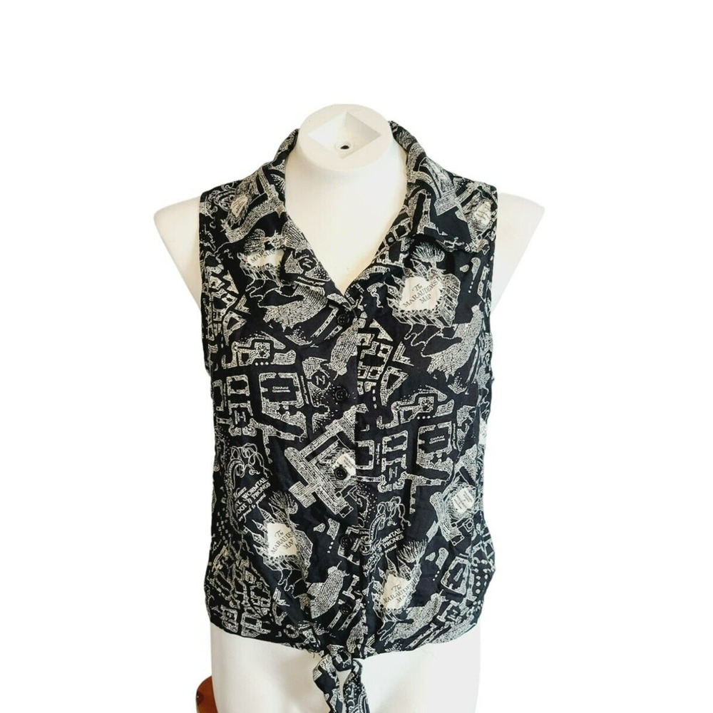 Harry Potter Sleeveless Button‑Up Shirt • Size M • Hogwarts Wizarding World Top